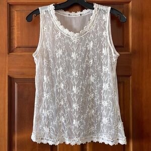 Woman’s Lace top